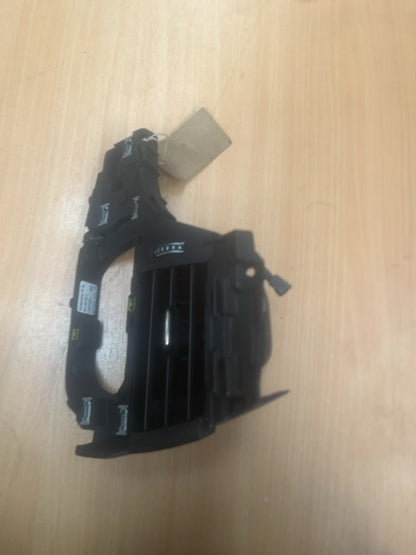 Audi A4 B9.5 S Line 2016-2019 Dashboard Air Vent Right Driver Side 8W2820902