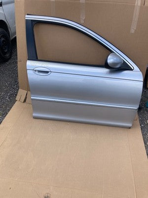 JAGUAR X TYPE 2005 FRONT RIGHT DOOR DRIVER SIDE SALOON