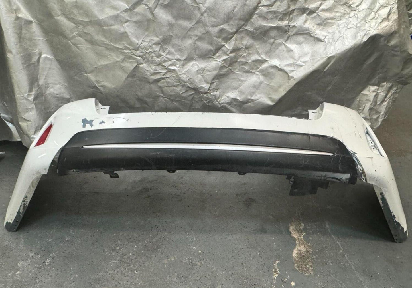 Toyota Auris Estate 13-16 White Rear Bumper Complete 52159-02870