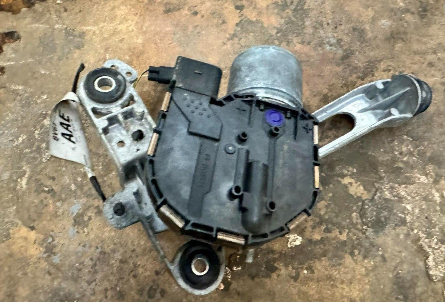 Ford Focus Mk3 11-18 Front Wiper Motor With Linkage BM51-17504-BJ