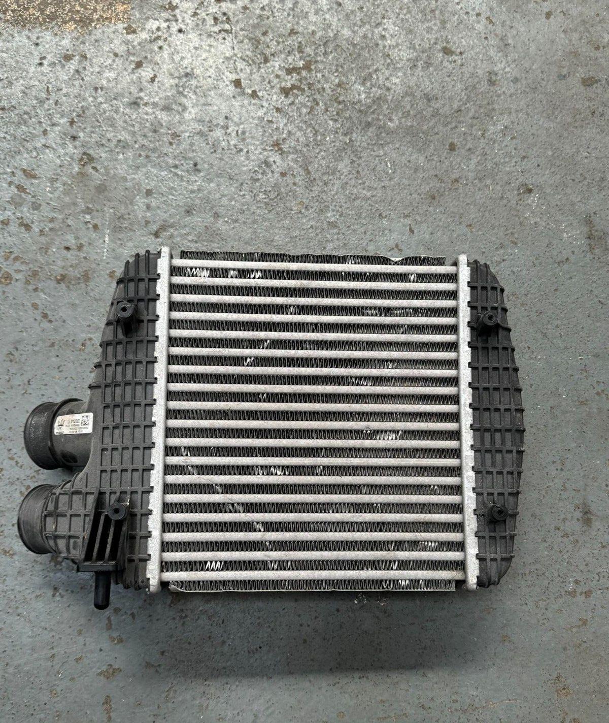 Maserati Levante Diesel Intercooler Radiator 670109550