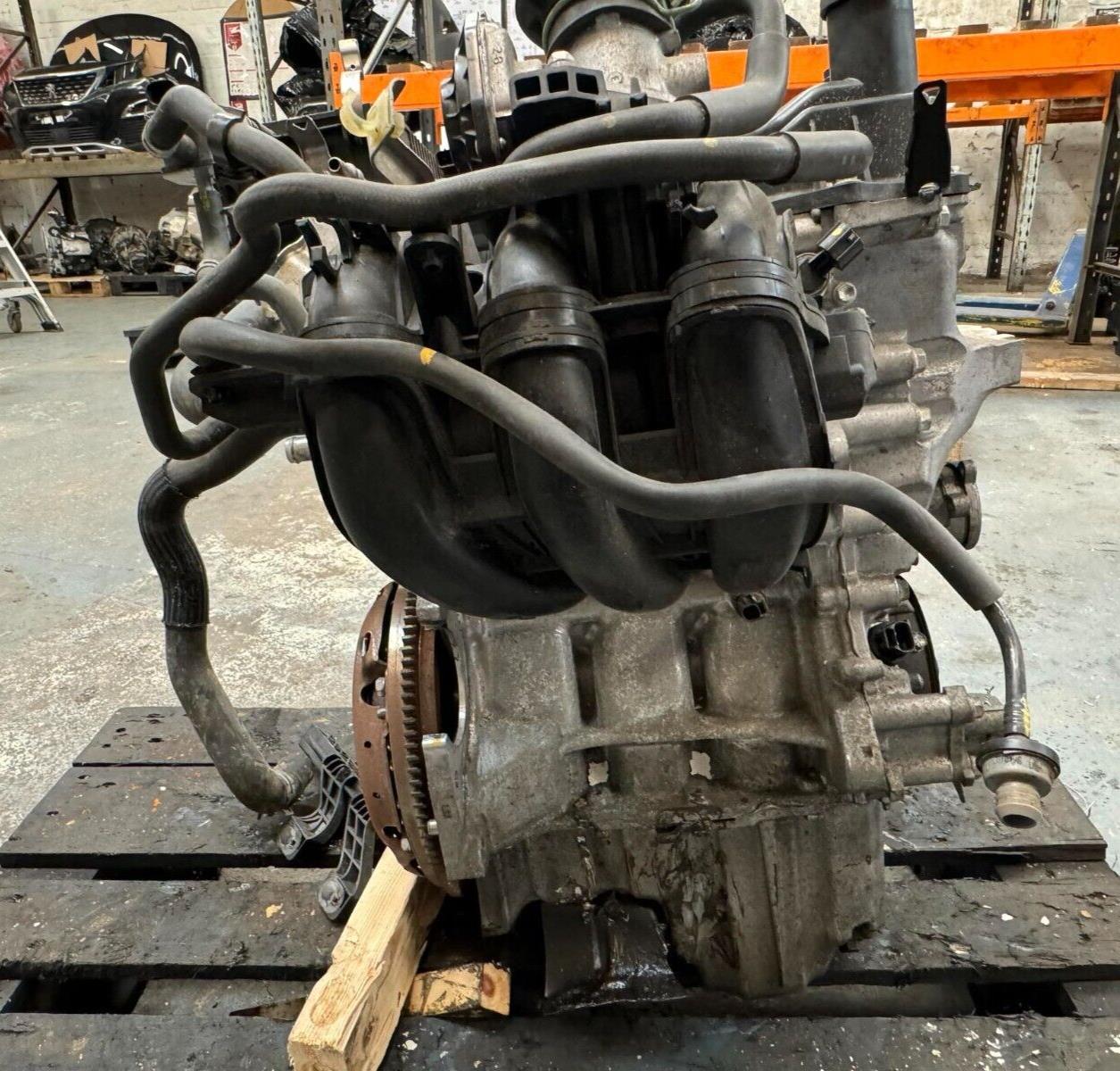 Peugeot 108 1.0 Petrol Complete Engine ( Side Housing Mount Damaged) 384F engine