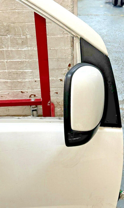 Peugeot Expert Tepee 2.0 Diesel 09-16 In White Driver Front Door (No Glass)