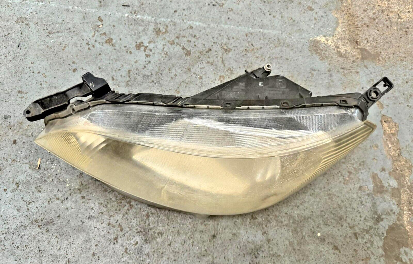 Peugeot Expert Tepee E7 2012-2016 Passenger Headlight (Need Lens Clean )