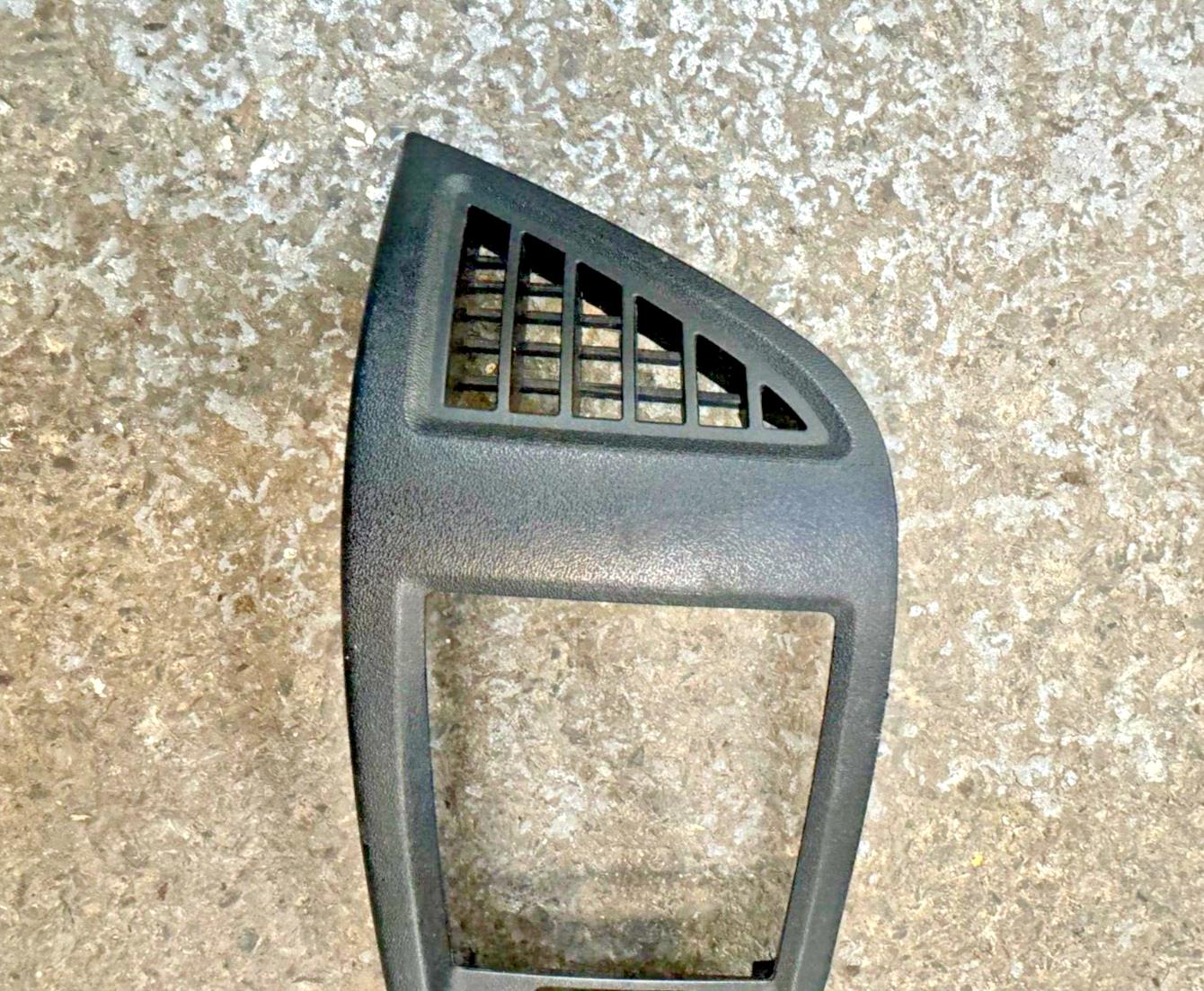 FIAT DUCATO 06-14 DRIVER RIGHT SIDE AIR VENT GRILLE TRIM GENUINE LS385813