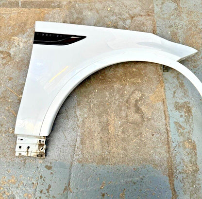 Land Rover Discovery L462 2017 Onward Driver Side White Wing Fender