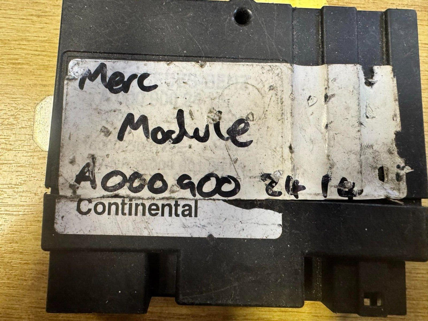 Mercedes C E Class 2.1 2.2 Diesel Fuel Pump Control Module A0009002414