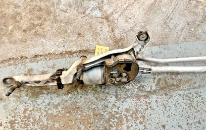 Mercedes C Class W204 10-14 Front Windscreen Wiper Motor With Linkages