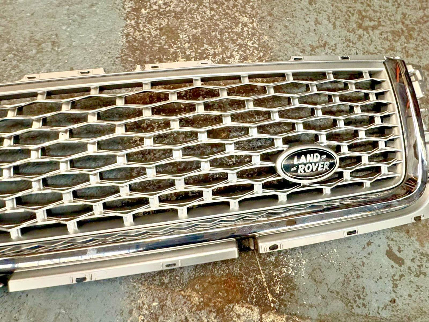 Range Rover Vogue L322 Front Bumper Grill BH4M-8C437-A