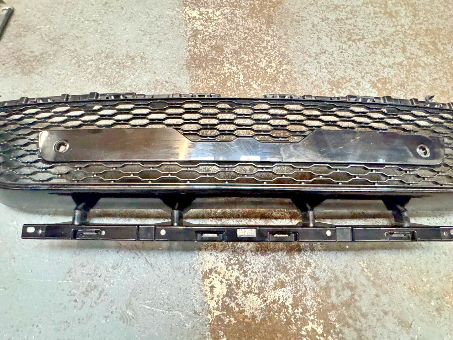 Range Rover Sport L494 2018 Onward Bumper Main Centre Grill JK62-17F914-AA