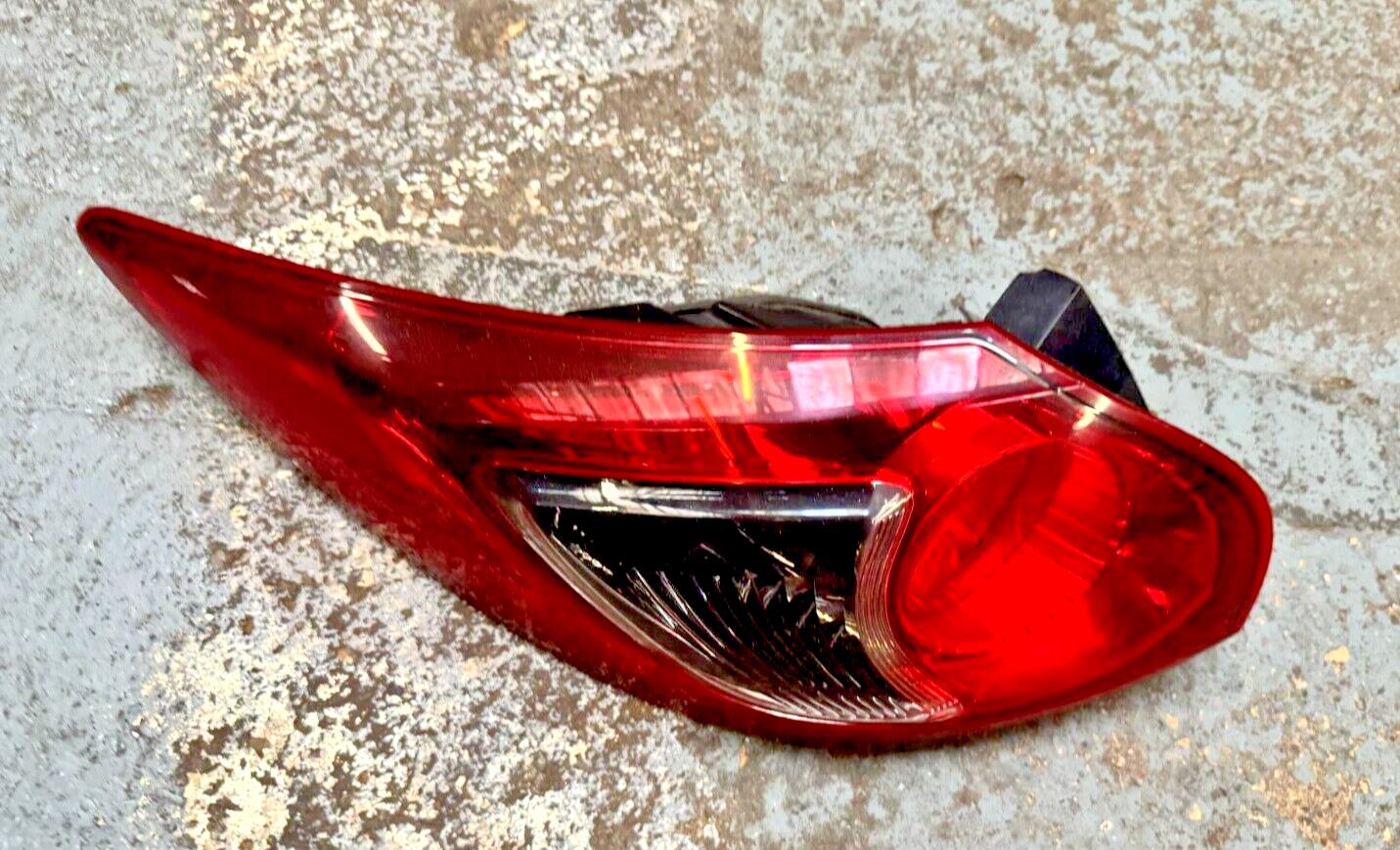 Mazda CX5 12-17 Passenger Rear Tailgate Light KD5451160