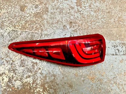 Kia Sportage Mk4 GT Line 16-22 Passenger Rear Light LED 92401-F11