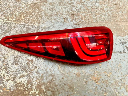 Kia Sportage Mk4 GT Line 16-22 Passenger Rear Light LED 92401-F11