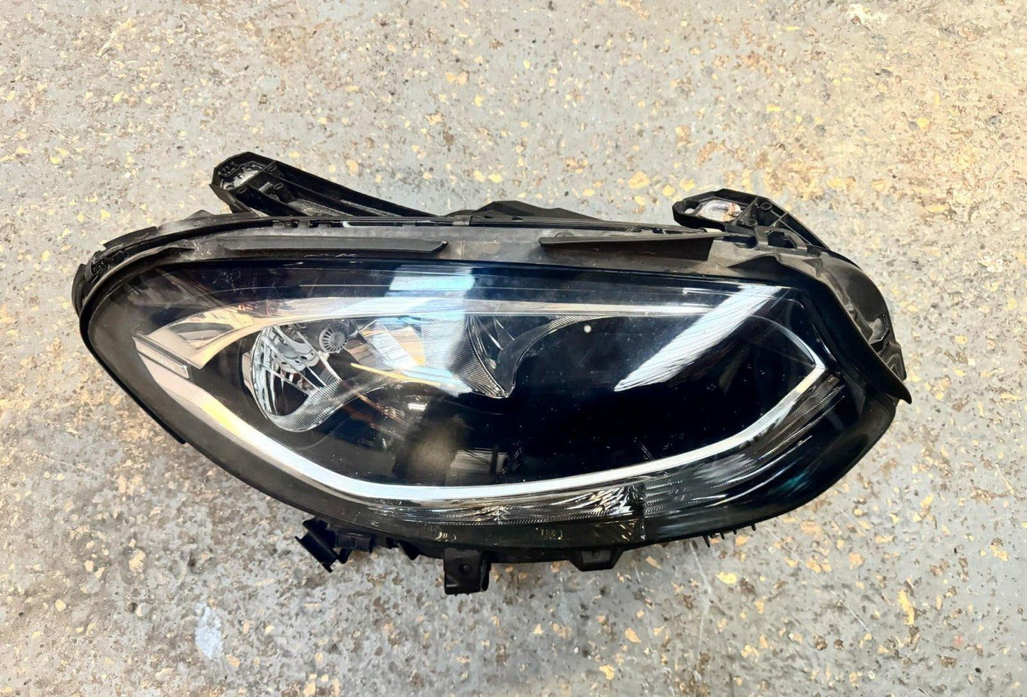 Mercedes B Class W246 11-18 Driver Side Halogen Headlight Complete A2468205661