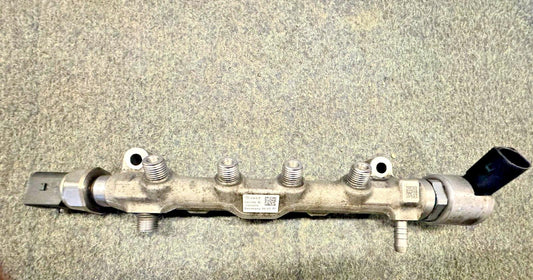 VW Audi Seat Skoda 1.6 2.0 Tdi Fuel Rail Complete 04L089G