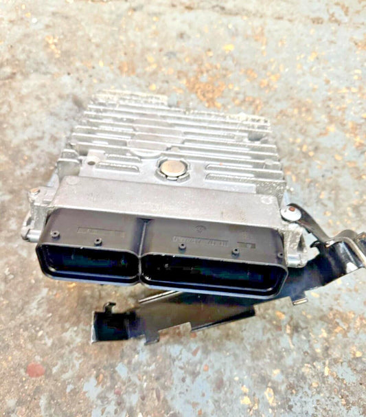 VW Passat B6 05-10 1.6 Tdi Engine Control Unit ECU 03L906023GL