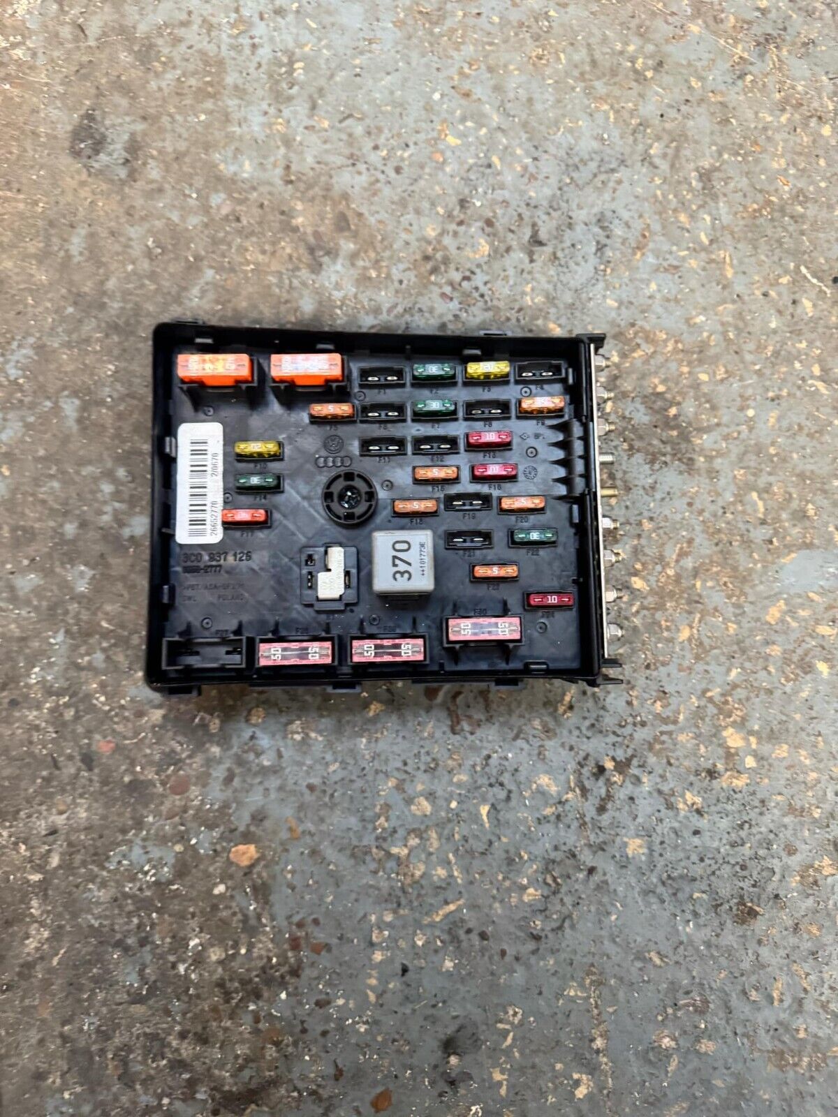 VW Passat B6 05-10 1.6 1.9 Tdi Fuse Box Complete 3C0937125