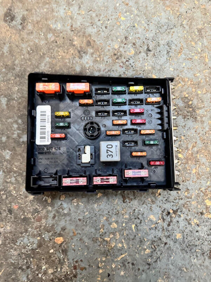 VW Passat B6 05-10 1.6 1.9 Tdi Fuse Box Complete 3C0937125