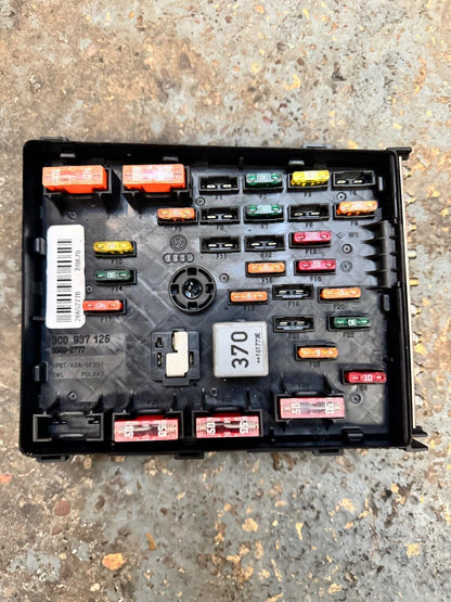 VW Passat B6 05-10 1.6 1.9 Tdi Fuse Box Complete 3C0937125