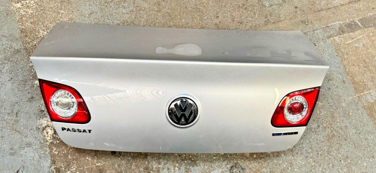 VW Passat B6 Saloon 05-10 Complete Silver Boot lid Tailgate With Lights