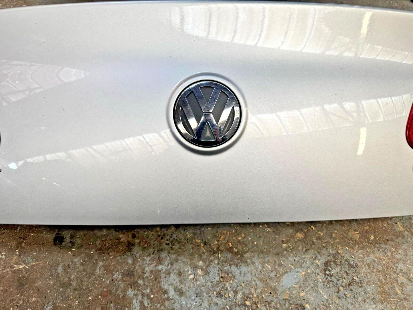 VW Passat B6 Saloon 05-10 Complete Silver Boot lid Tailgate With Lights