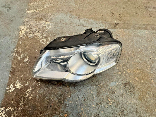 VW Passat B6 05-10 Passenger Halogen Complete Headlight 3C0941005AC