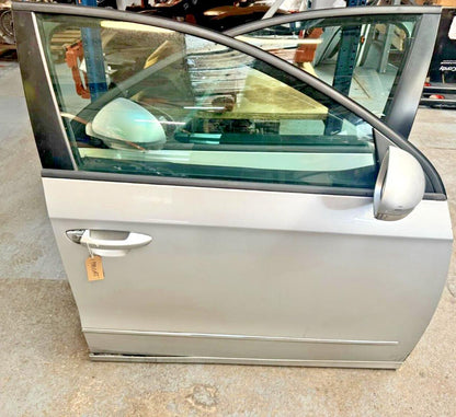 VW Passat B6 05-10 Saloon Complete Front Driver Door In Silver