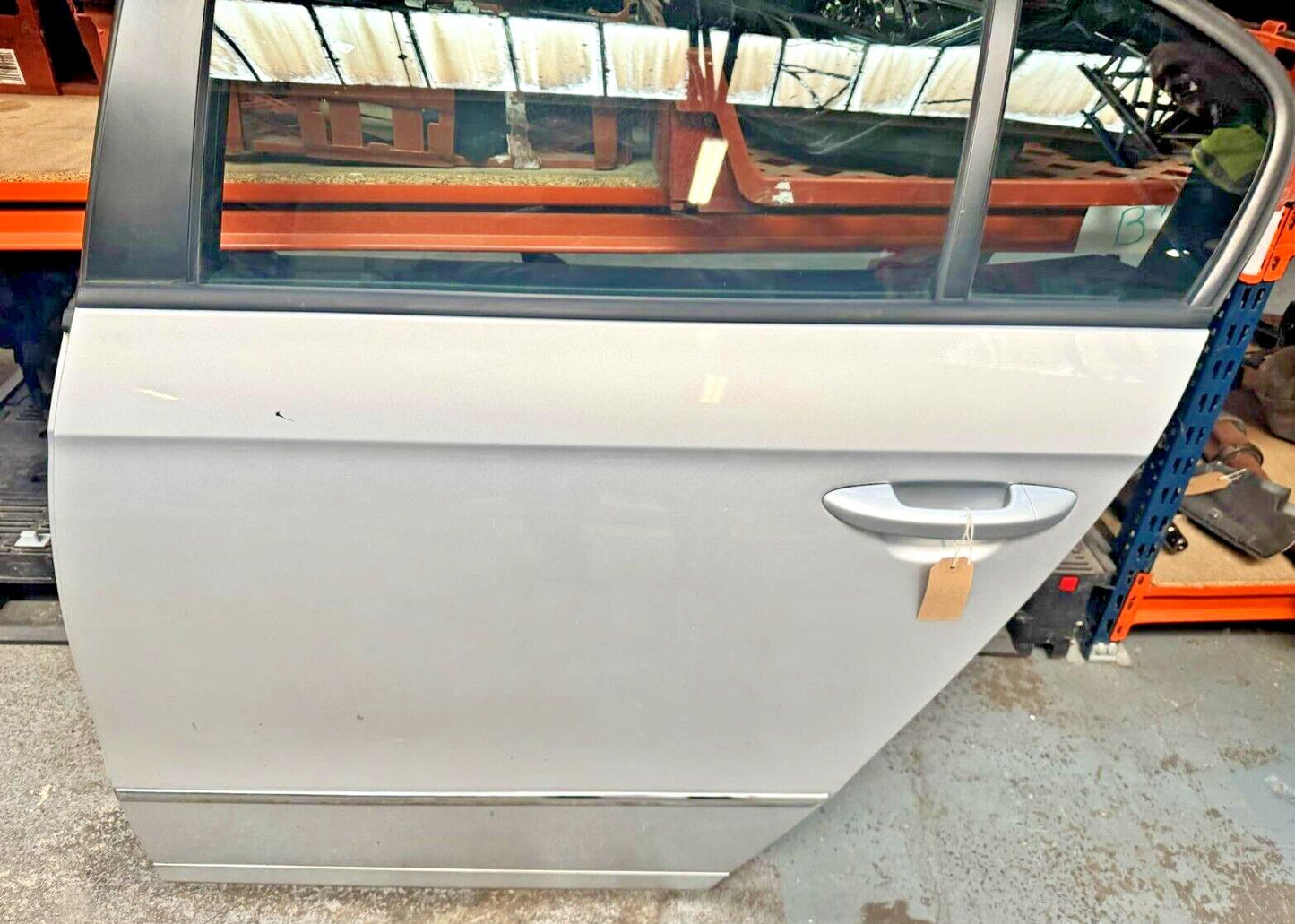 VW Passat B6 05-10 Saloon Complete Front Passenger Rear Door In Silver