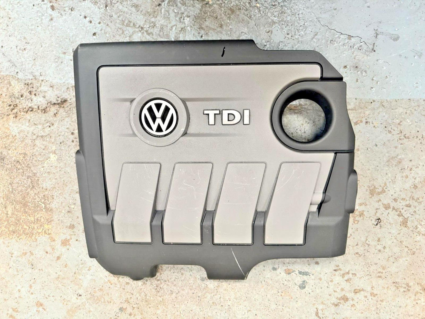 VW Audi Seat Skoda 1.6 Tdi CAY Engine Cover Complete 03L103925AT