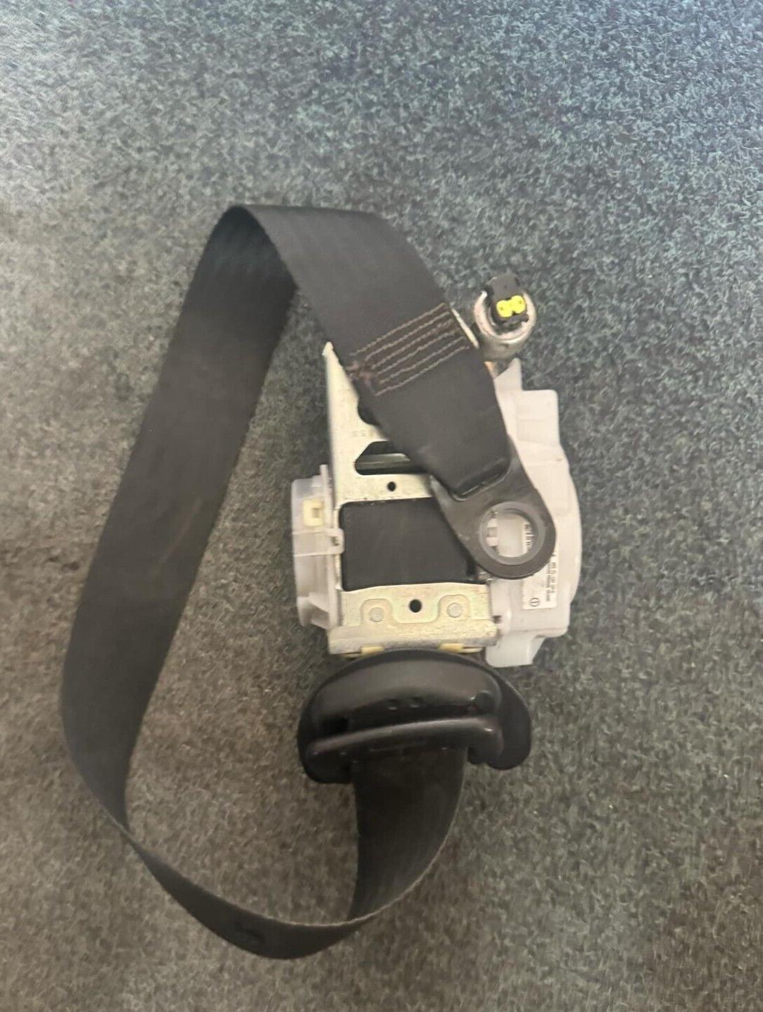 Toyota Avensis 2009-2015 Passenger Front Seat Belt 7P2510-P