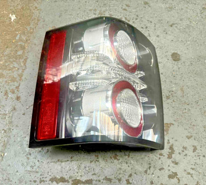 Land Rover Vogue L322 02-10 Passenger Rear Light Complete BAM8F2615