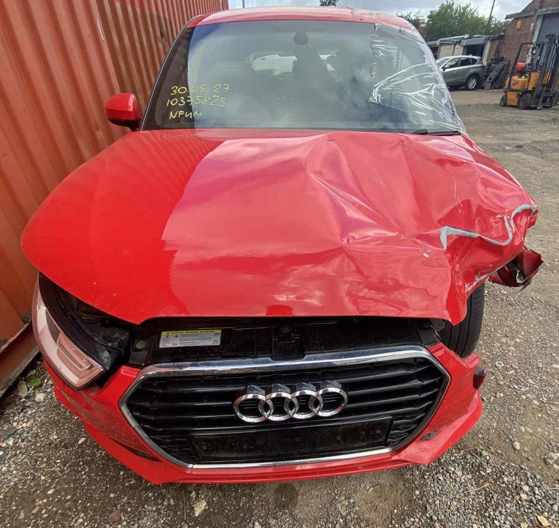 AUD A1 8X 10-18 1.4 CZC 7 SPEED AUTOMATIC IN RED FOR BREAKING