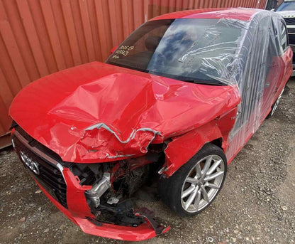 AUD A1 8X 10-18 1.4 CZC 7 SPEED AUTOMATIC IN RED FOR BREAKING