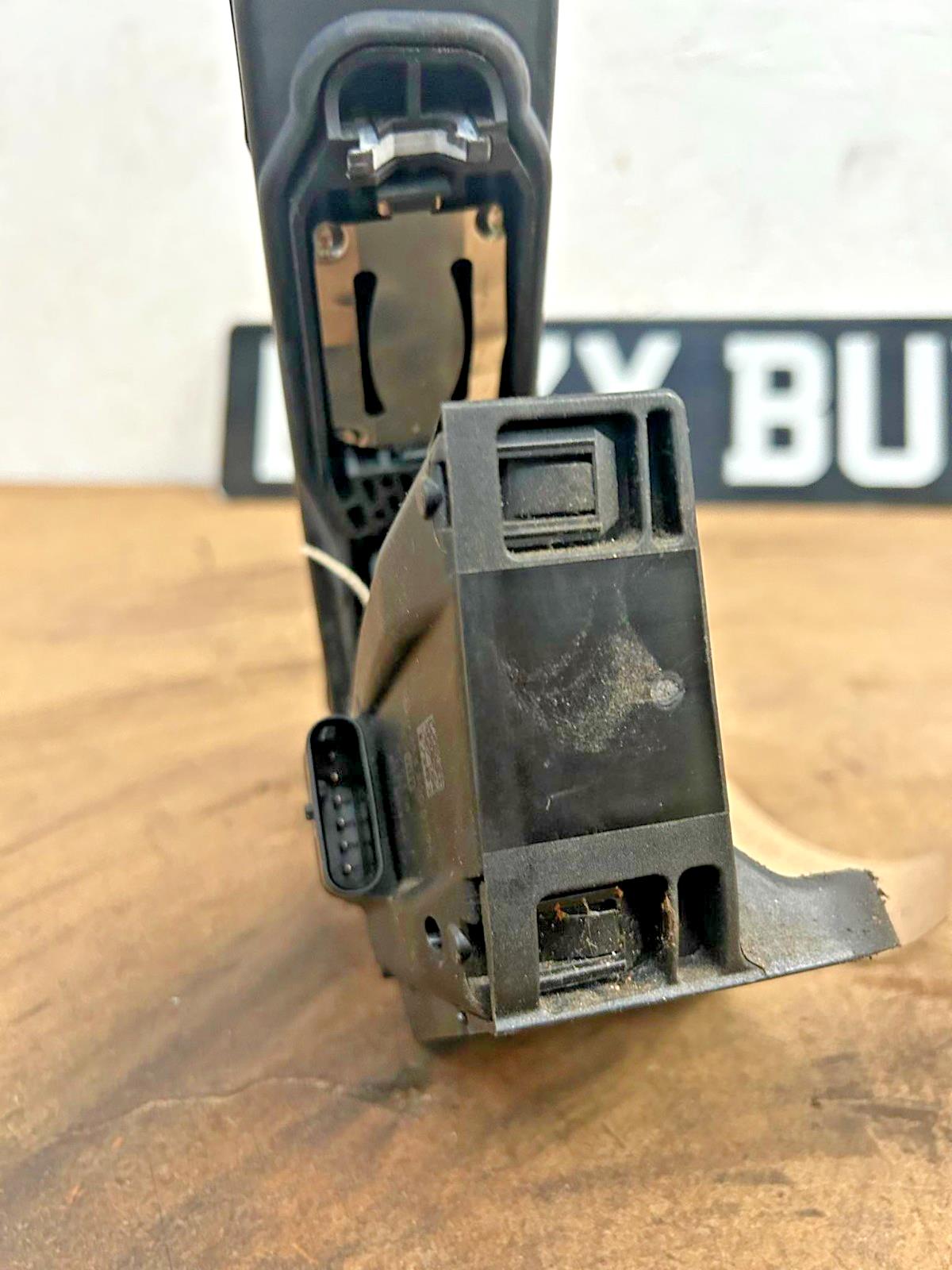 Mercedes C GLC Class Throttle Accelerator Pedal A2533000104