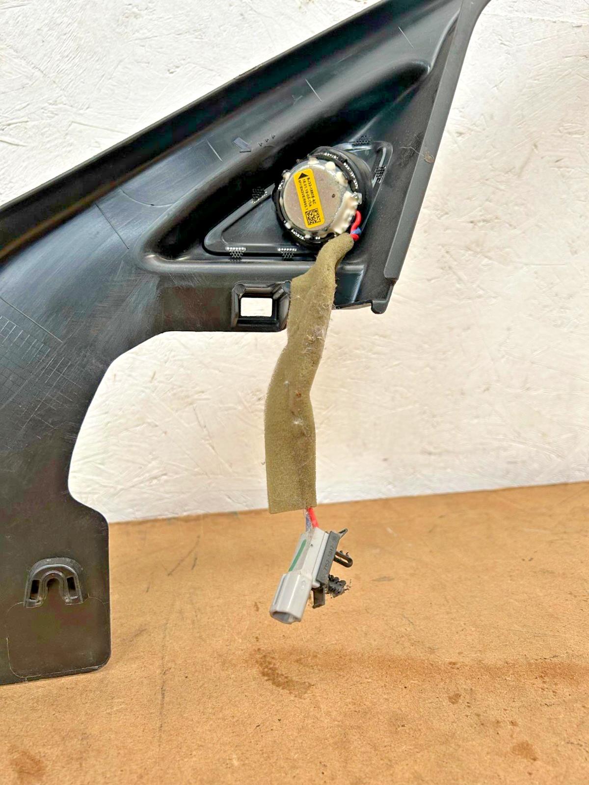 LAND ROVER VELAR L560 Front Left Door Window Trim J8A2-20905-AC