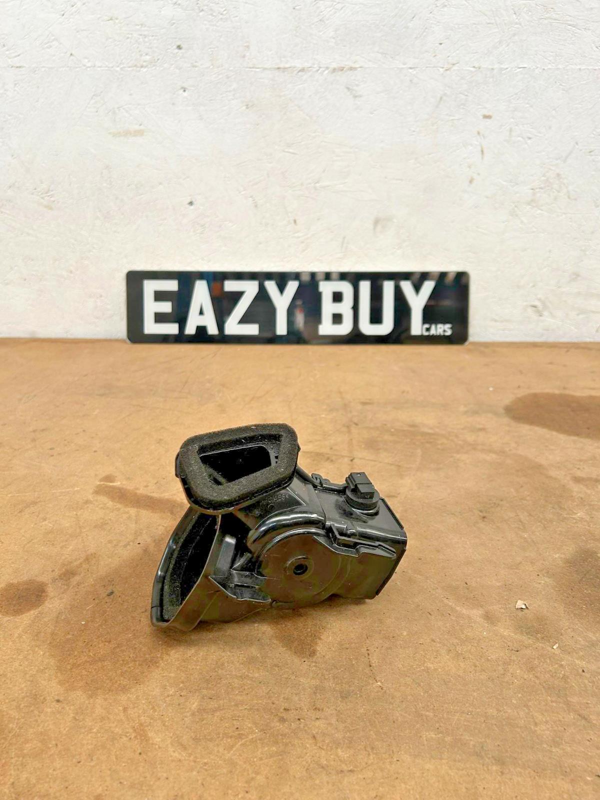 MERCEDES C CLASS W205/S205 DASHBOARD AIR VENT DUCT DRIVER SIDE A2058300200