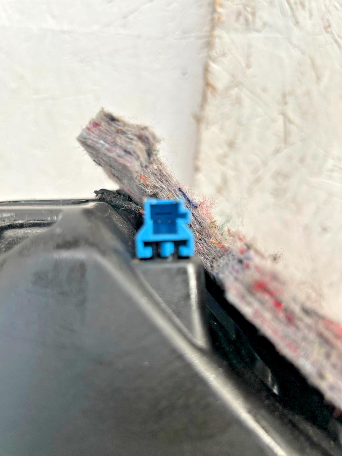 MERCEDES A CLASS W176 2012-2018 BLACK COMPLETE GLOVEBOX 1085701X