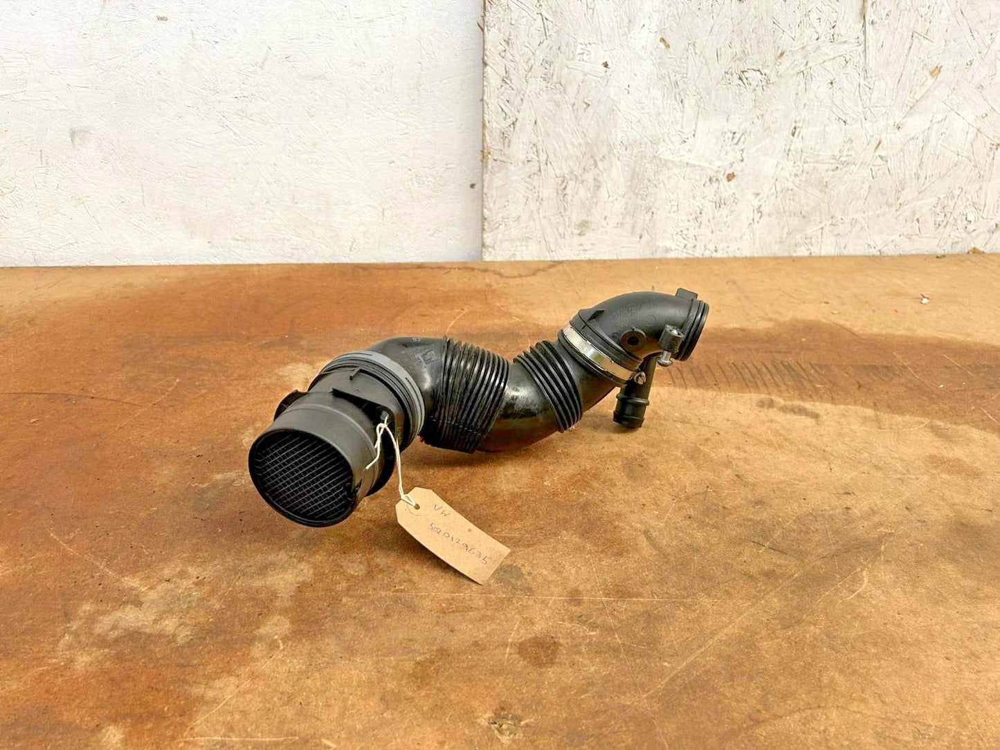 VW AUDI SEAT SKODA 1.6 TDI CLH CXX AIR INTAKE PIPE WITH AIR MASS 5Q0129635