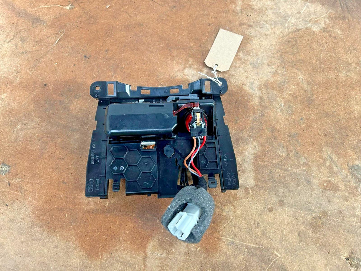 Audi A4 A5 8T B8 CENTRE CONSOLE STORAGE COMPARTMENT COMPLETE 8K0857951