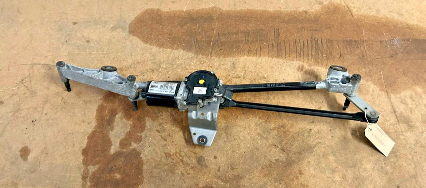 MERCEDES BENZ CLA C117 FRONT WIPER MECHANISM WITH MOTOR A1769061900