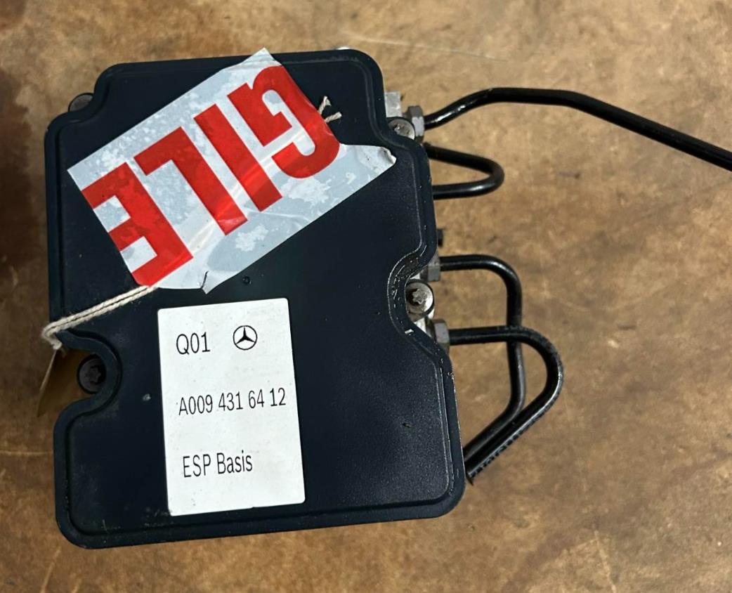 MERCEDES A CLASS W176 ABS PUMP MODULE WITH CONTROLLER  A0094316412