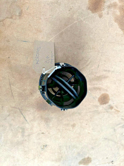 Mercedes-Benz CLA C117 X117 W117 dashboard side air vent grill Y10073