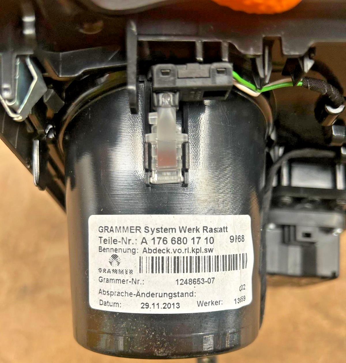 MERCEDES A CLASS W176 CENTRE CONSOLE CUP HOLDER & SWITCH  A1766801710