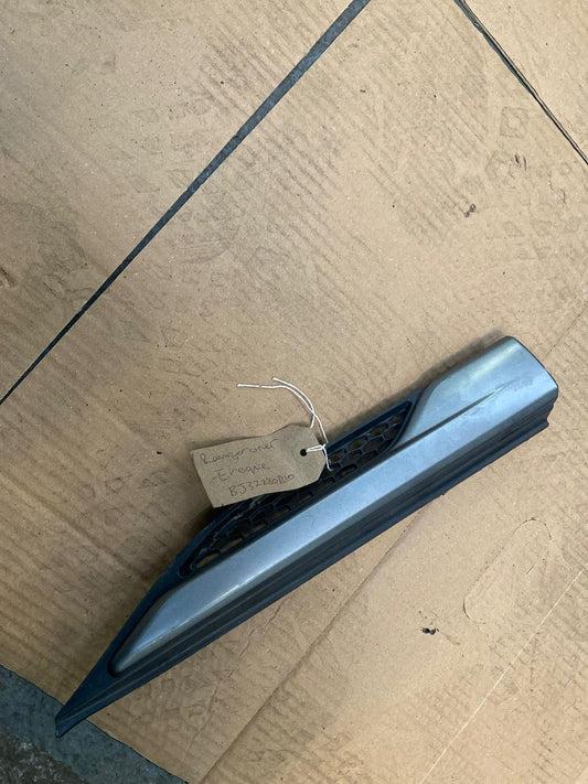 Range Rover Evoque L538 11-17 Right O/S Fender Wing Grille BJ32-280B10 USED