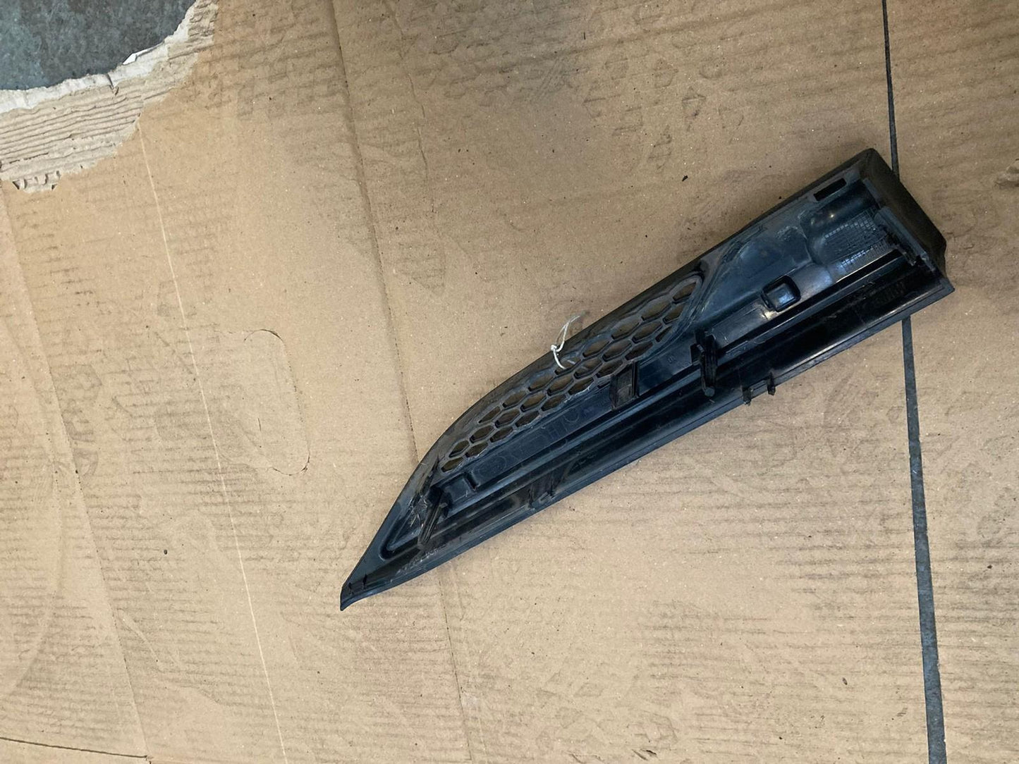 Range Rover Evoque L538 Left Front Wing Fender Grille Moulding BJ32-280B11