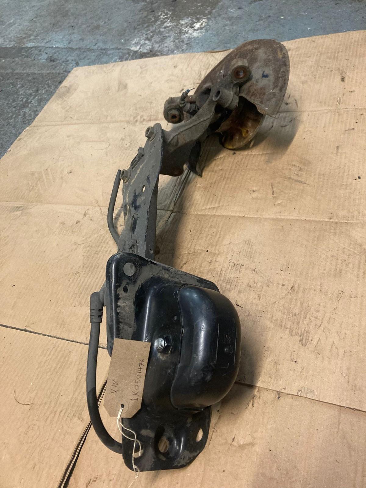 VW Audi Skoda Rear Suspension Trailing Arm Bracket Cap Mount 1K0501476