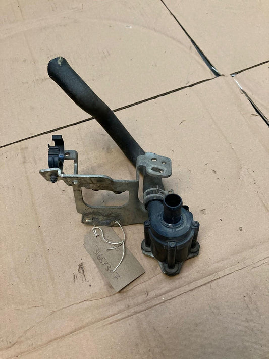 Volvo 31657307 Auxiliary Water Pump OEM Used