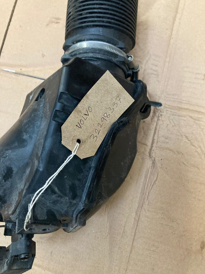 VOLVO XC60 (2nd gen) Fresh Air Pipe / Resonator 32298337 Used