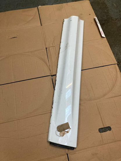 Range Rover Sport L494 2013-2018 Front Right Lower Door Moulding DK6221064B