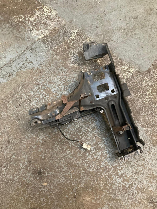 Range Rover L322 (2002-2005) Headlight Bracket Mount Front Right 7009236RH